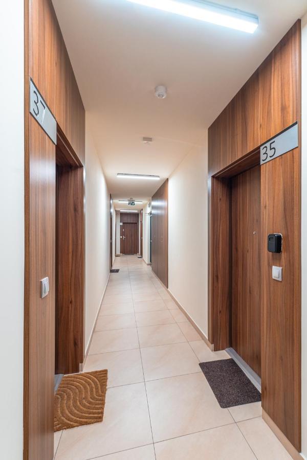 Wroclawska Comfort Apartment Krasków Exterior foto